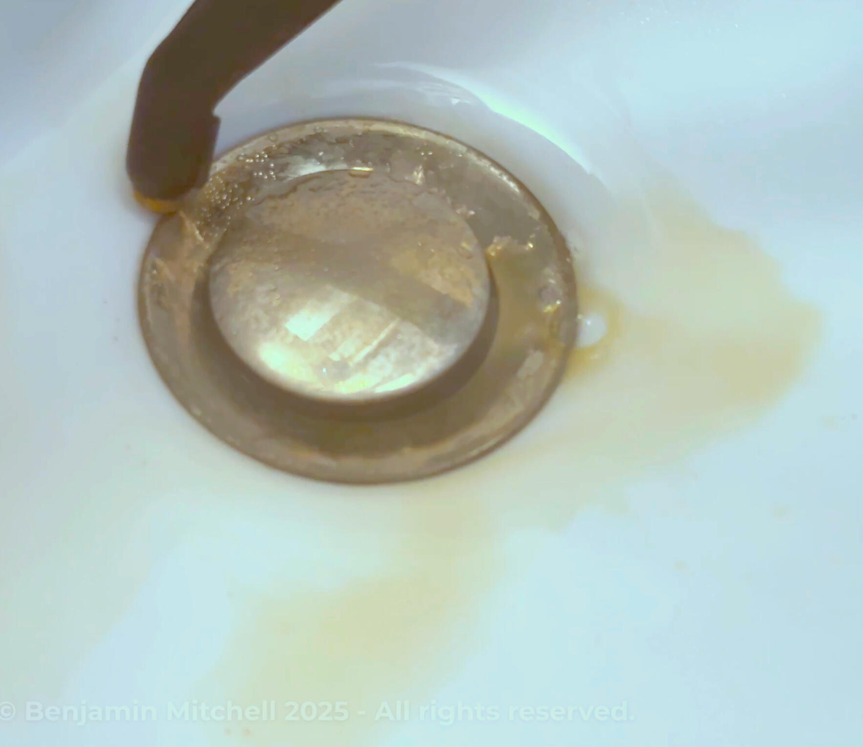 Desincrustado y desbloqueo de desagües y sanitarios Desincrustado y desbloqueo de desagües y sanitarios